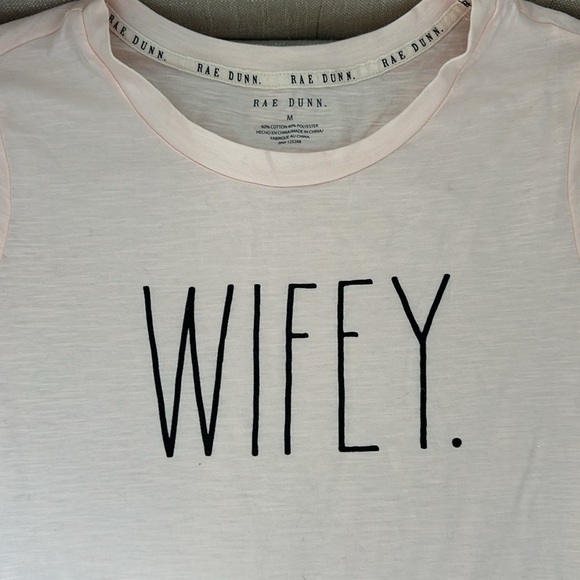 NWOT Rae Dunn Wifey T-Shirt - Size Medium - Picture 3 of 4